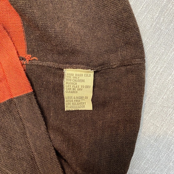 Lightweight Colorblock Sweater - Picture 5 of 5